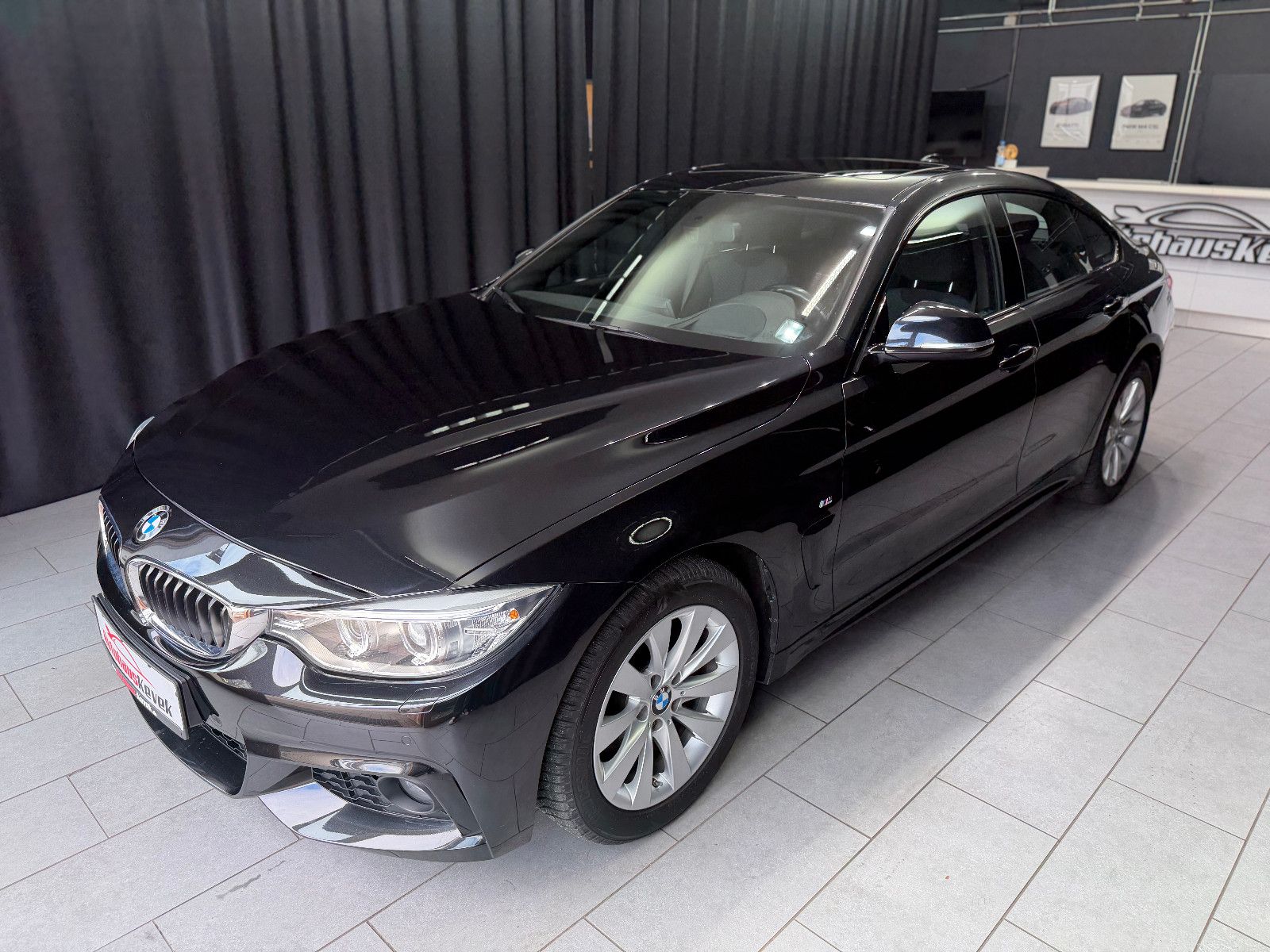 Fahrzeugabbildung BMW BMW 428i xDrive Gran Coupe M Sport|H&K|PANO|1.Hd