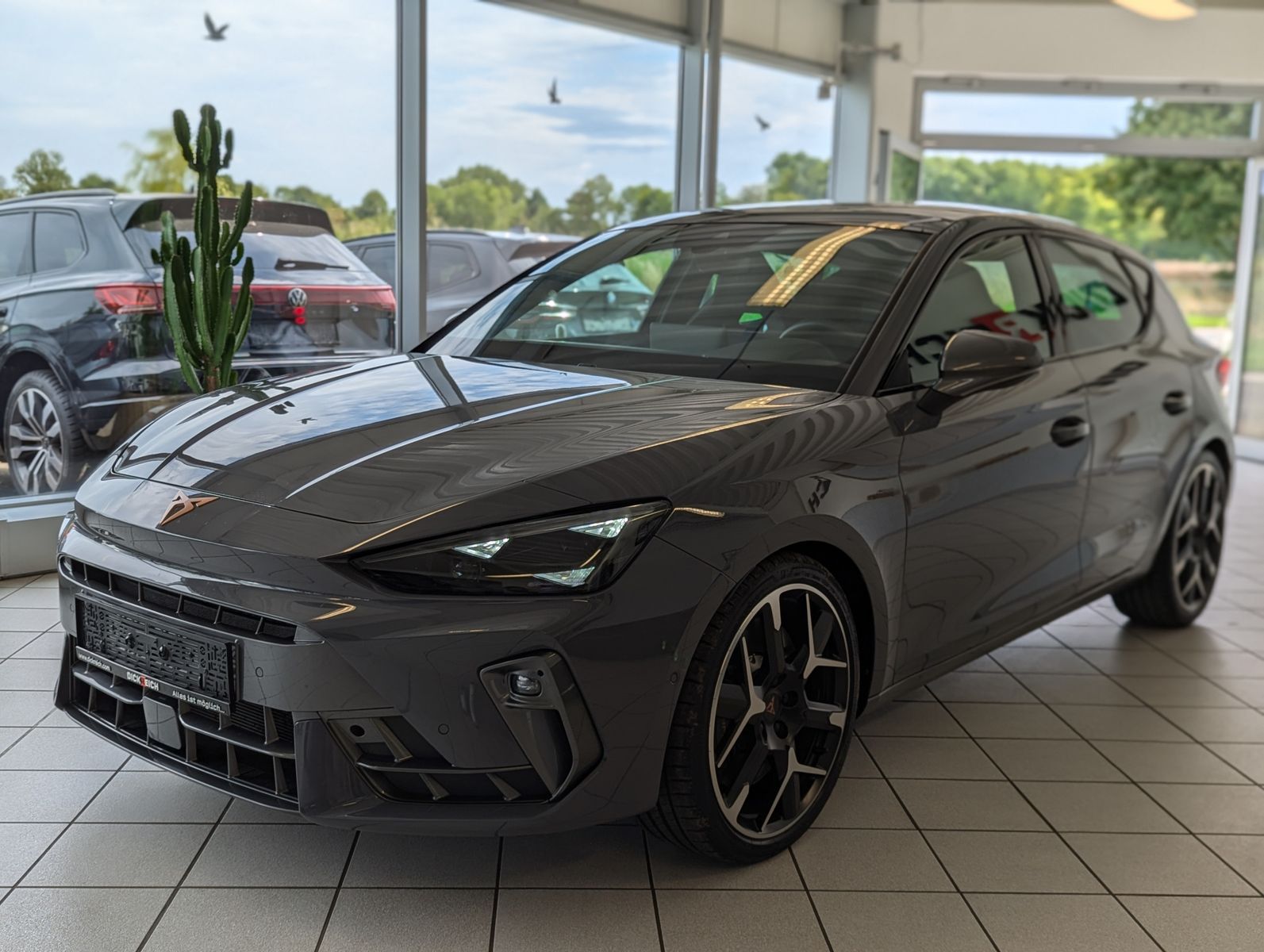 CUPRA Leon 2.0TSI VZ Matrix Pano Sennheiser Kamera 19" - Image 3