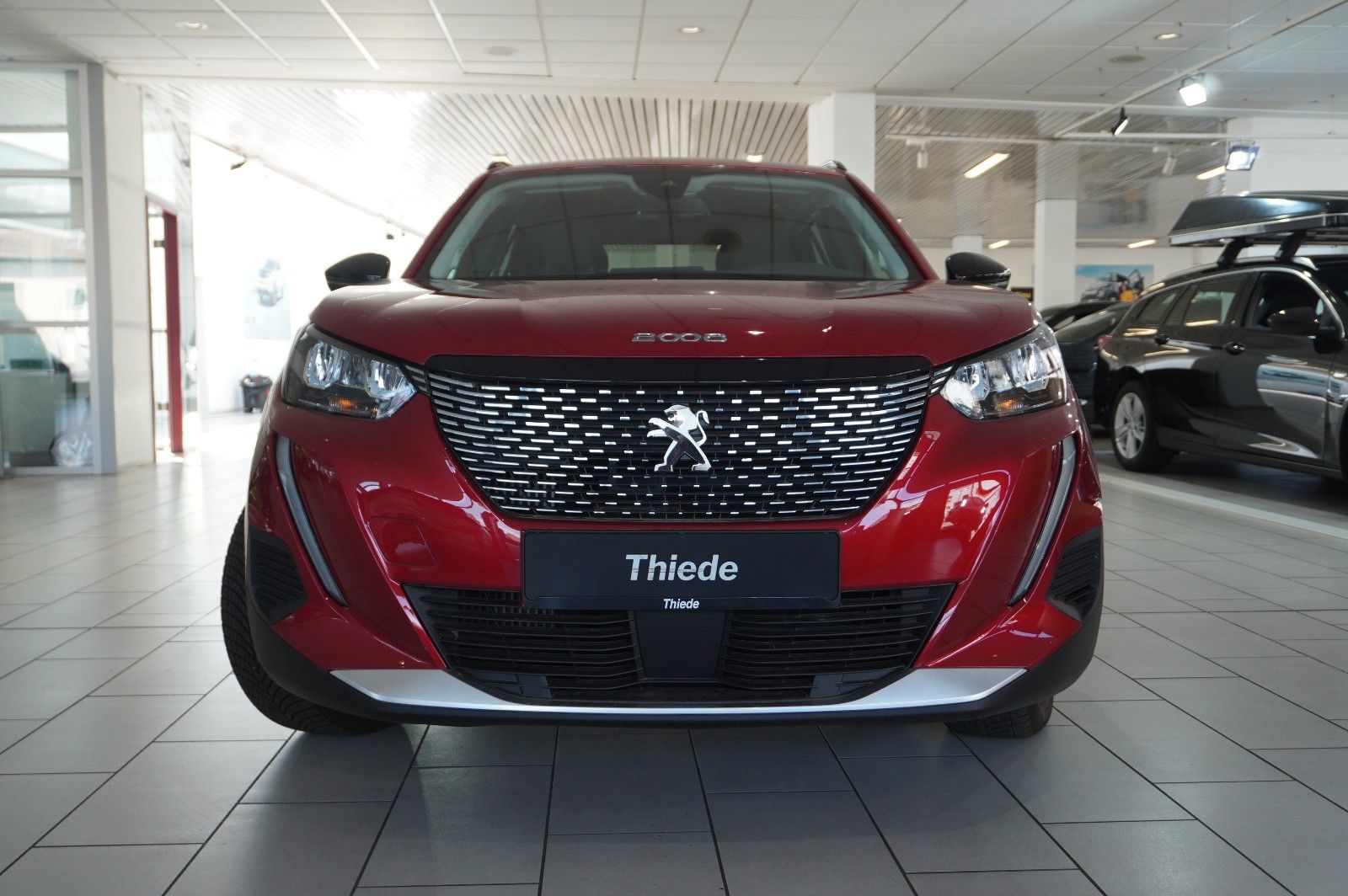 Fahrzeugabbildung Peugeot 2008 1.2T ALLURE AT NAVI/LED/KAMERA/SHZ/VIRT.