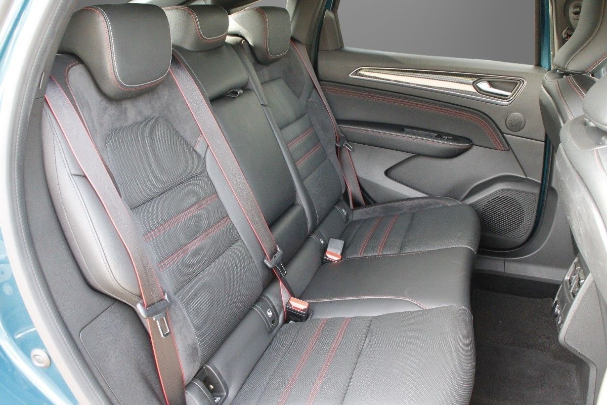 Fahrzeugabbildung Renault Arkana R.S. Line Full Hybrid+BOSE Sound