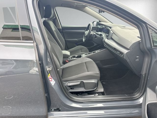 Golf VIII Variant 1.0 eTSI DSG LED+NAVI+RFK+SIHZ