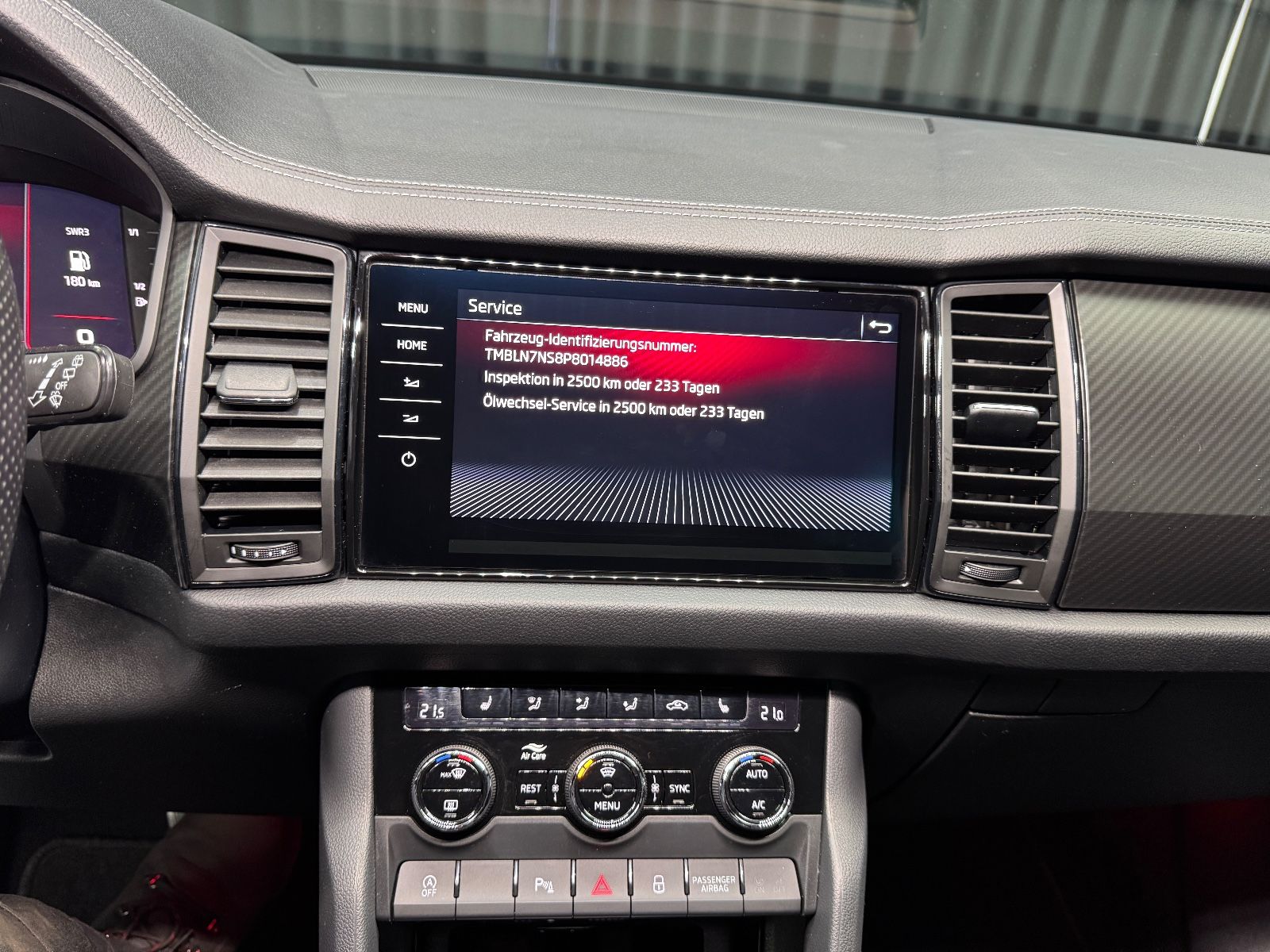 Fahrzeugabbildung SKODA Kodiaq Sportline 4x4|DSG|7-SITZER|AHK|ACC