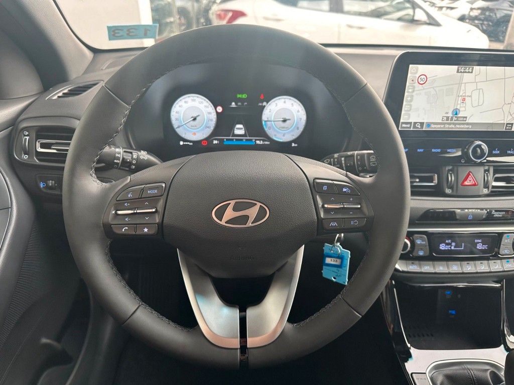 Fahrzeugabbildung Hyundai i30 Advantage 1.0 T-GDI SH/PDC