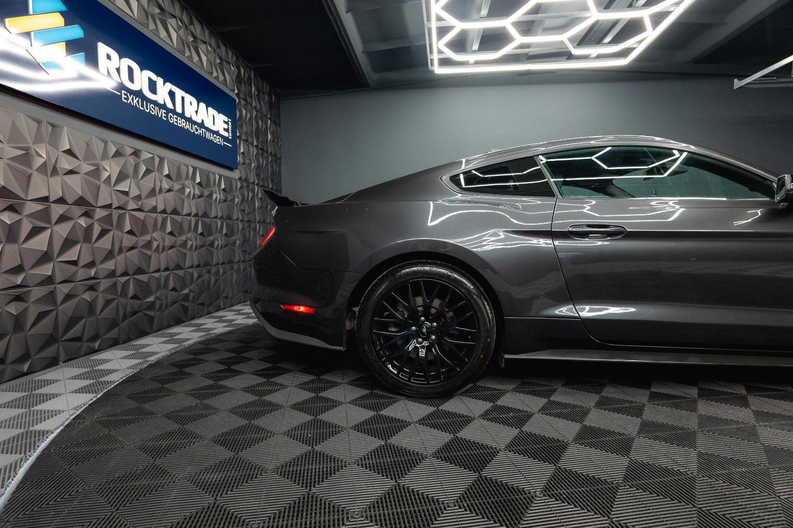 Fahrzeugabbildung Ford Mustang Shelby GT 500 5.0 V8 Performance CarPlay