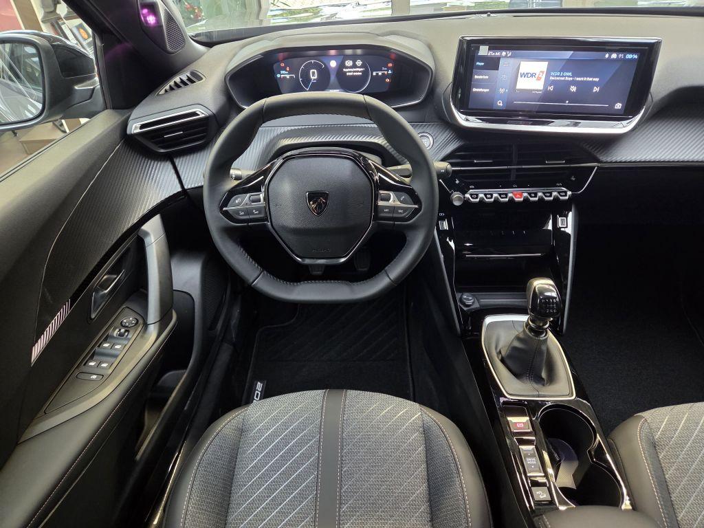 Peugeot 2008 Allure 100 Turbo Vollausstattung!!