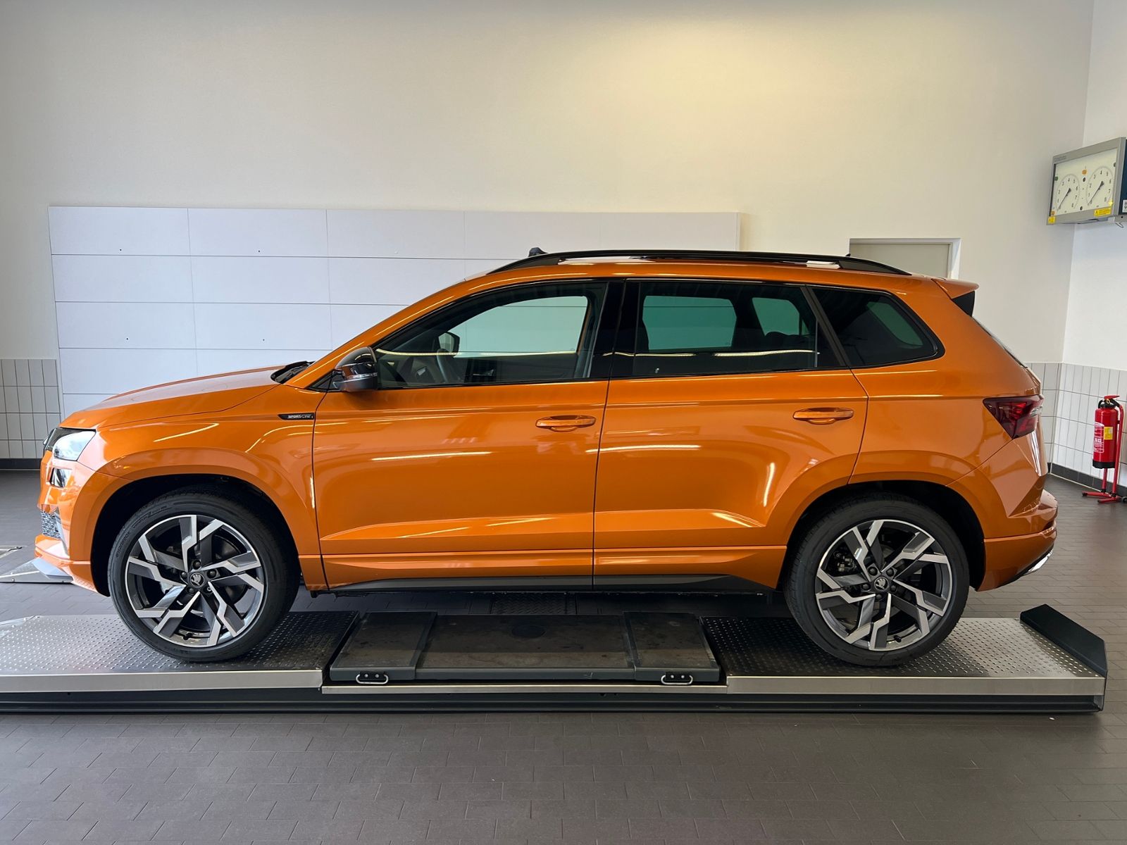 Fahrzeugabbildung SKODA Karoq Sportline 2.0 TSI 4x4 DSG *Panorama, AHK,