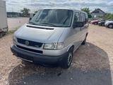 Volkswagen T4 Caravelle 2,5-l-Diesel TDI 75kW Schalter - Volkswagen T4 Caravelle aus 2002