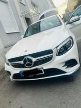 Mercedes-Benz Mercedes GLC. Coupé AMG 220d - Mercedes-Benz 220 mit Diesel-Antrieb: GLC