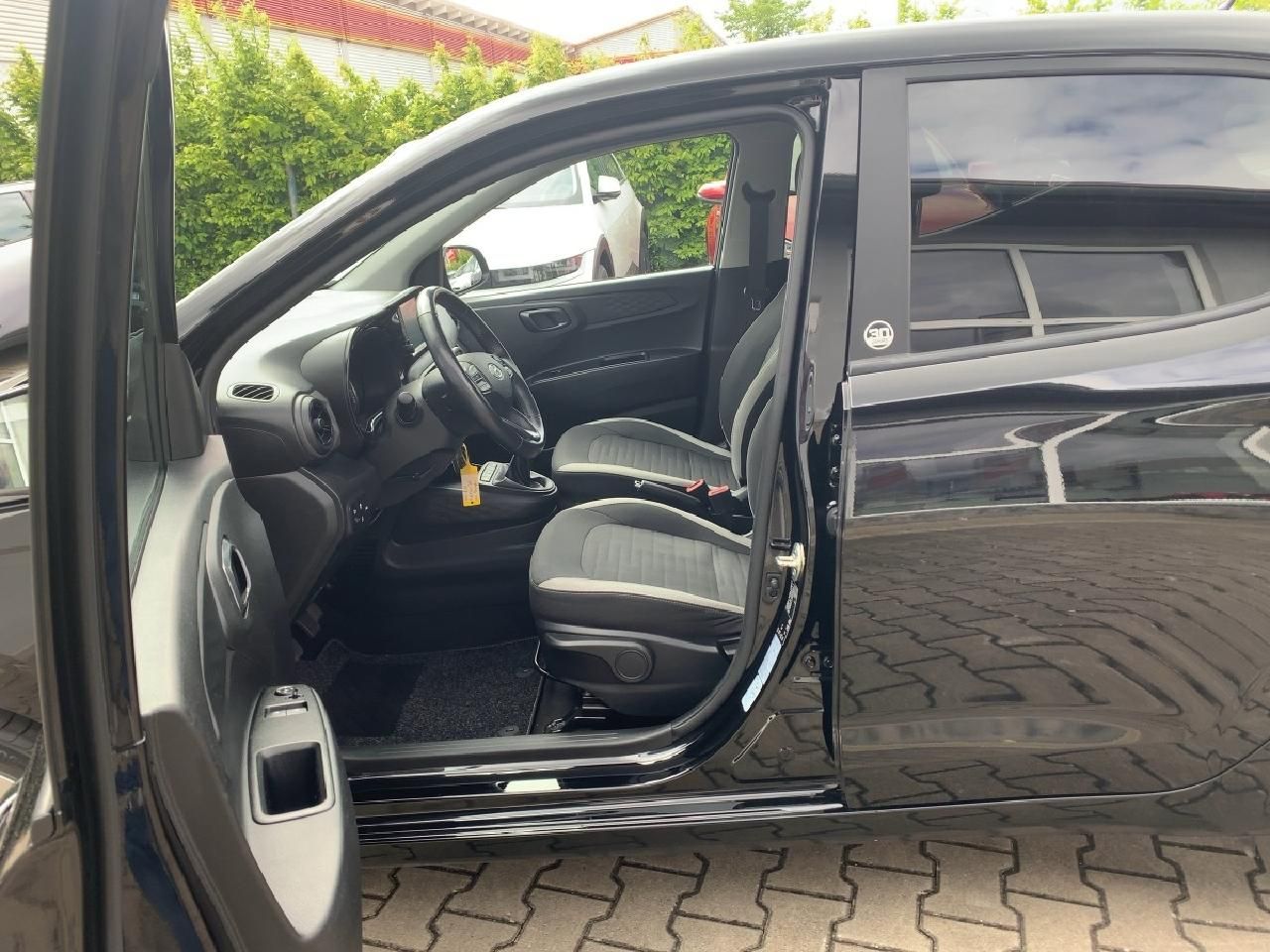 Fahrzeugabbildung Hyundai i10 1.0 l Edition 30
