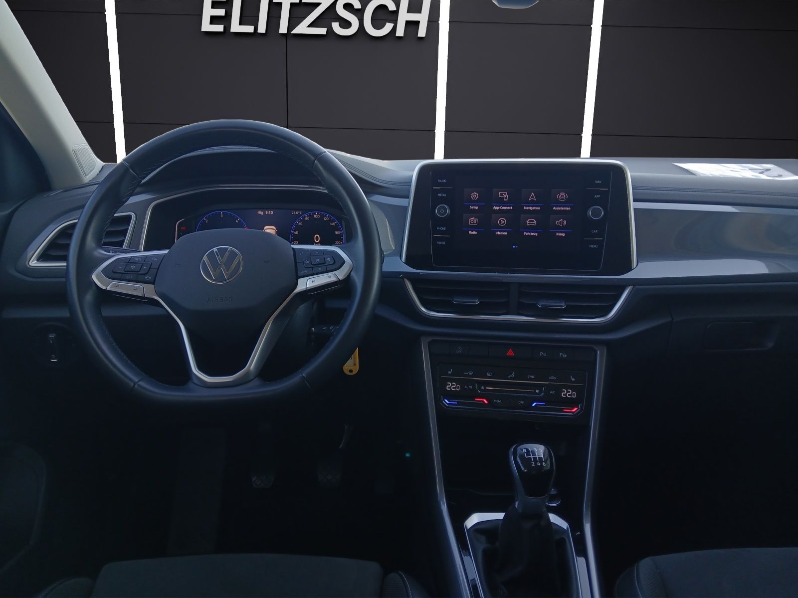 Fahrzeugabbildung Volkswagen T-Roc TDI Style AHK AID ACC RFK SH LM