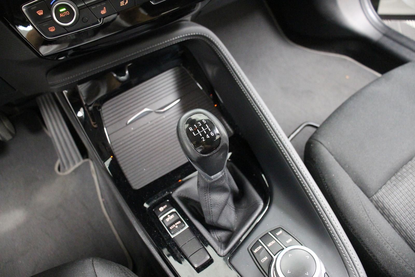 BMW X2 xDrive 18i TEMP NAVI LED SHZ S.HEFT BT 2.HD foto 22