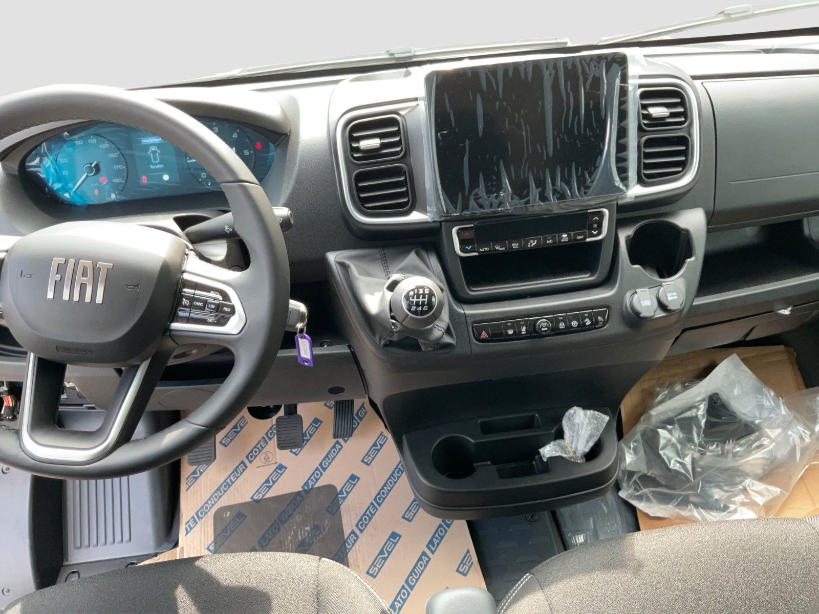 Fahrzeugabbildung Fiat Ducato L2H2 180 MJ Kamera Navi Schwingsitz