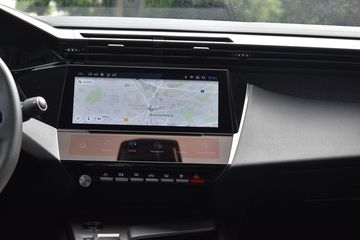 Peugeot 408 - 8