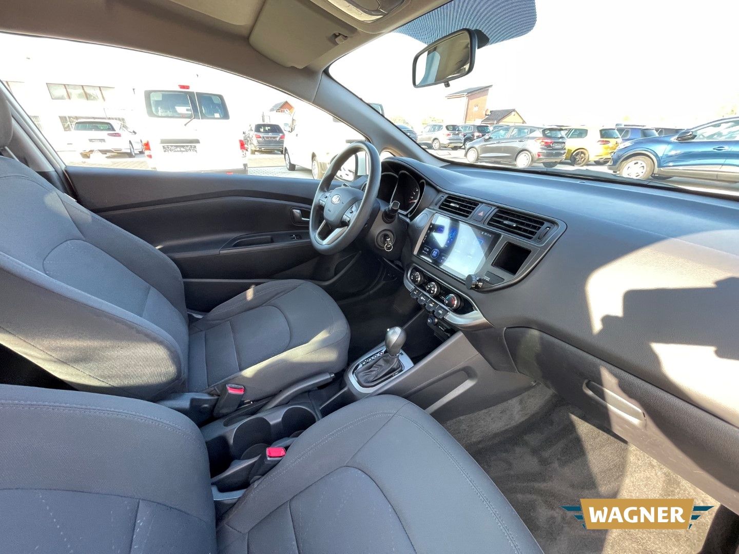 Fahrzeugabbildung Kia Rio Dream Team 1.4 Automatik Klimaautomatik