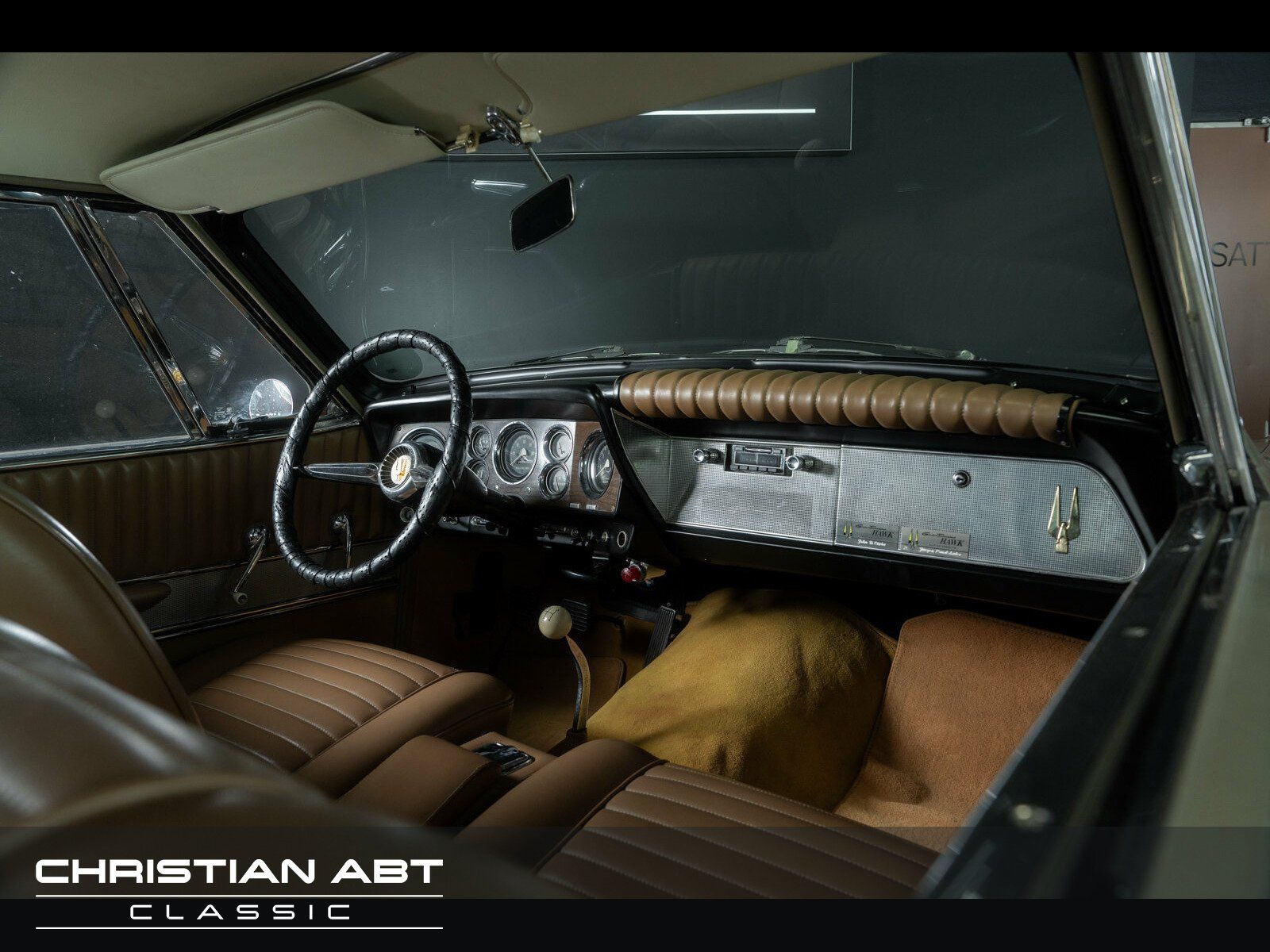 Fahrzeugabbildung Studebaker GT Hawk V8 *NOTE 1*