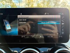 Fahrzeugabbildung Mercedes-Benz C 180 T CGI Navi Sitzh Alu LED el.Klappe 2.Hand