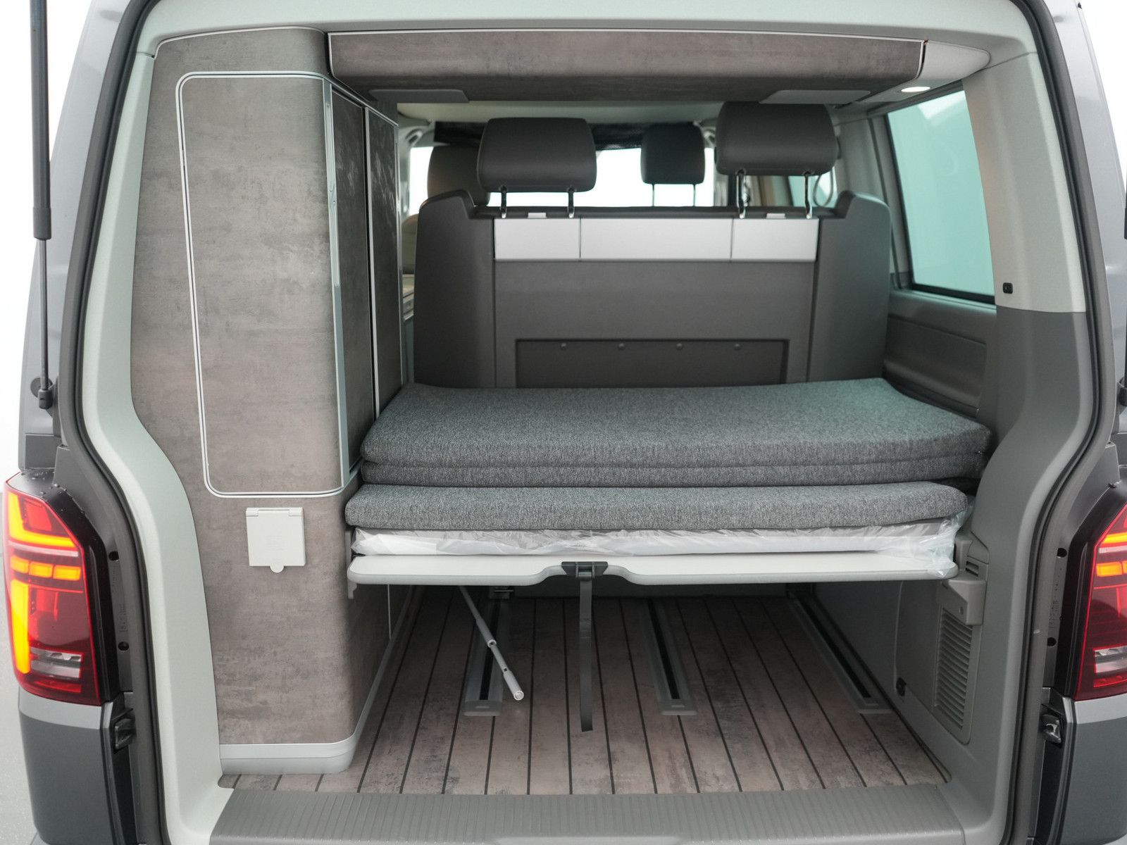 Volkswagen T6 California - Bild 10