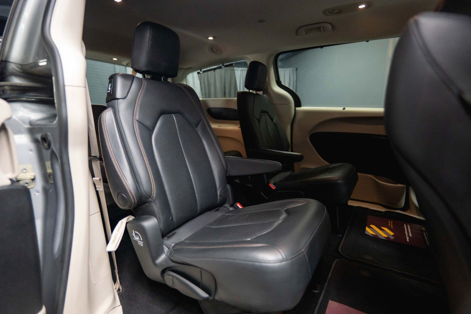 Fahrzeugabbildung Chrysler Pacifica 3.6 V6 Touring L *7 Sitze*LED*Kamera*