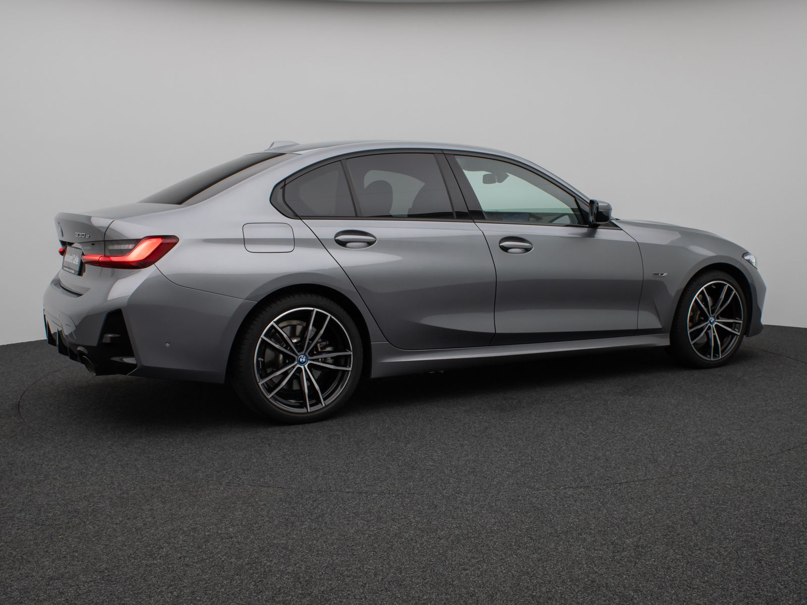 Fahrzeugabbildung BMW 330e M Sport Kamera DAB HiFi Stop&Go Komfort 19"