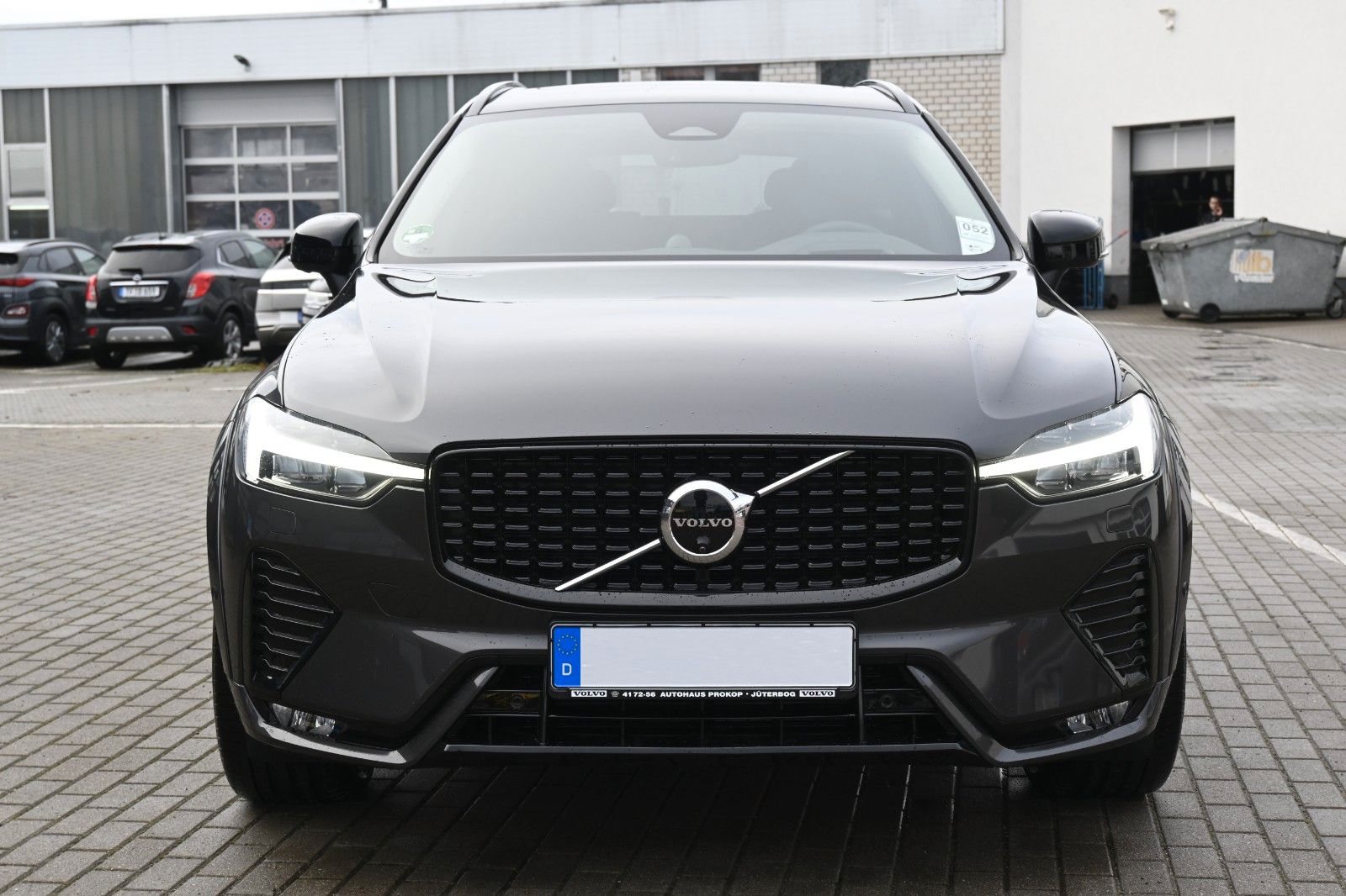 Fahrzeugabbildung Volvo XC60 B4D AWD Ultimate Dark*STDHZG*B&W*LUFT*ACC