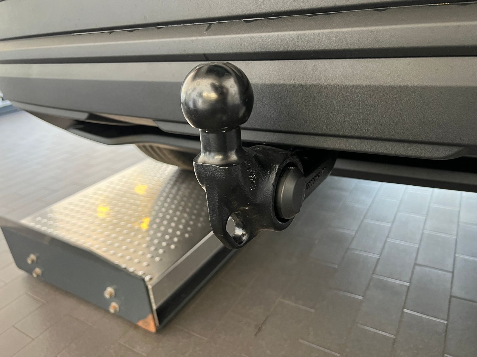 Fahrzeugabbildung SKODA Karoq Selection 1.5 TSI DSG *AHK, LED, 18"-LM*