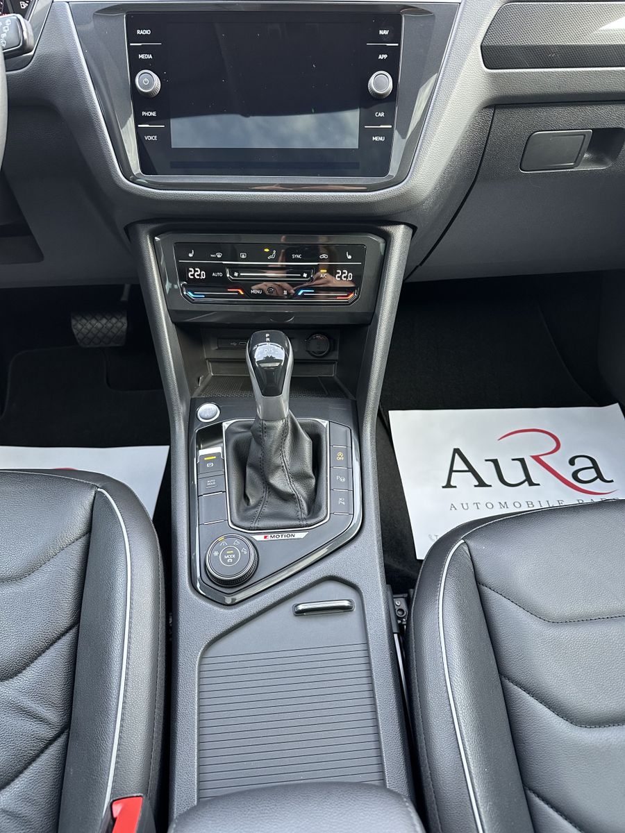 Fahrzeugabbildung Volkswagen Tiguan 4M Elegance NAV+LED+AHK+PANO+VCOCK+HEADUP