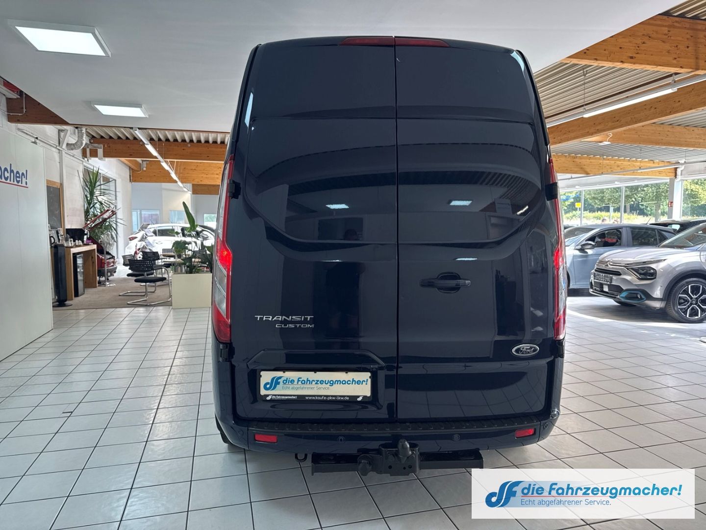 Fahrzeugabbildung Ford Transit Custom Kasten 320 L2H2 Limited StandHZG