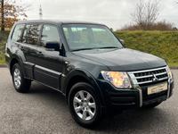 Mitsubishi Pajero 3.2 DI-D Aut.*7-Sitzer *nur 34.000KM *AHK