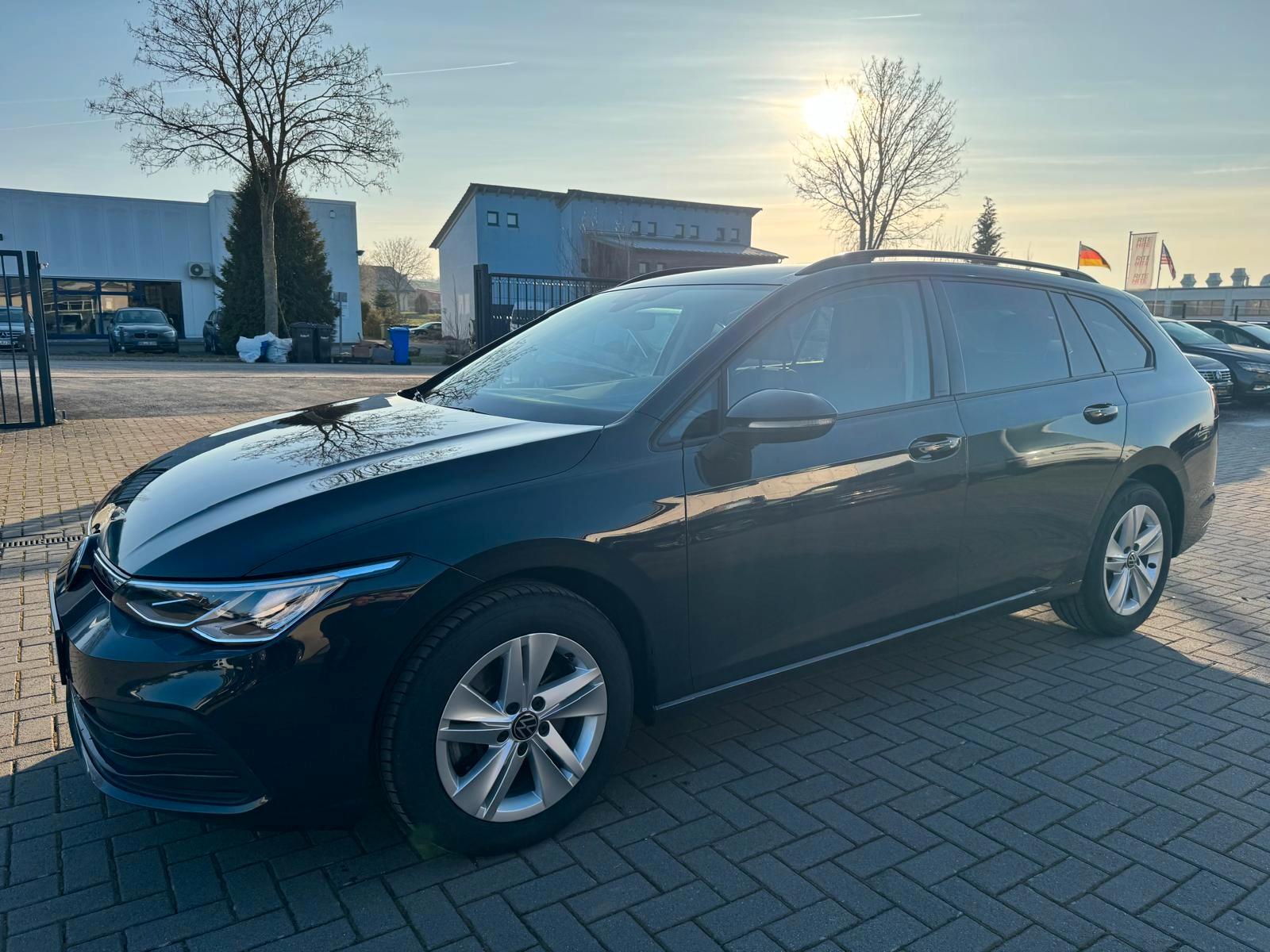 Volkswagen Golf VIII Variant Life  2.0 *TDI * LED* 110kW