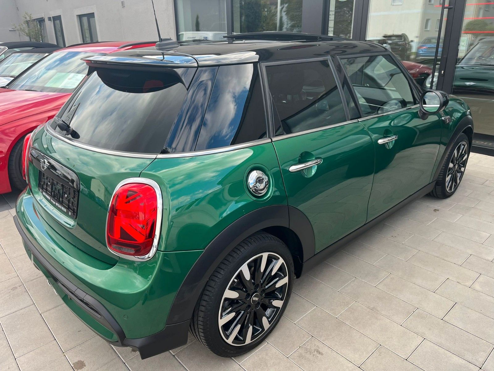 Fahrzeugabbildung MINI COOPER S Classic Trim 5-trg.*Premium Plus*