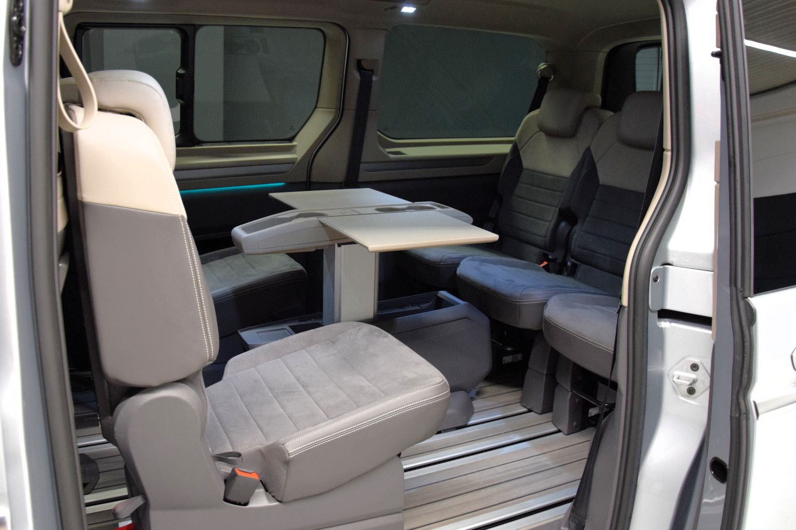 Fahrzeugabbildung Volkswagen T7 Multivan Style lang h/k ACC HuD Stndhz Matrix