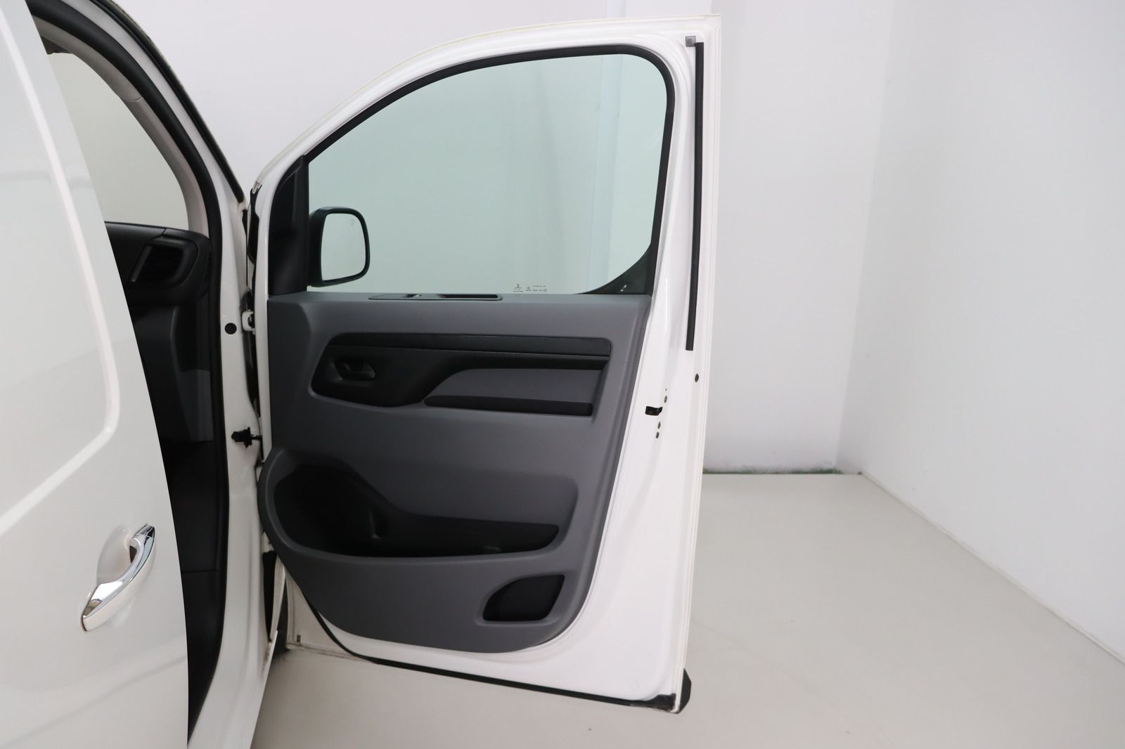 Fahrzeugabbildung Citroën Jumpy Kasten JMY Club L2H1 * el. Schiebetür *