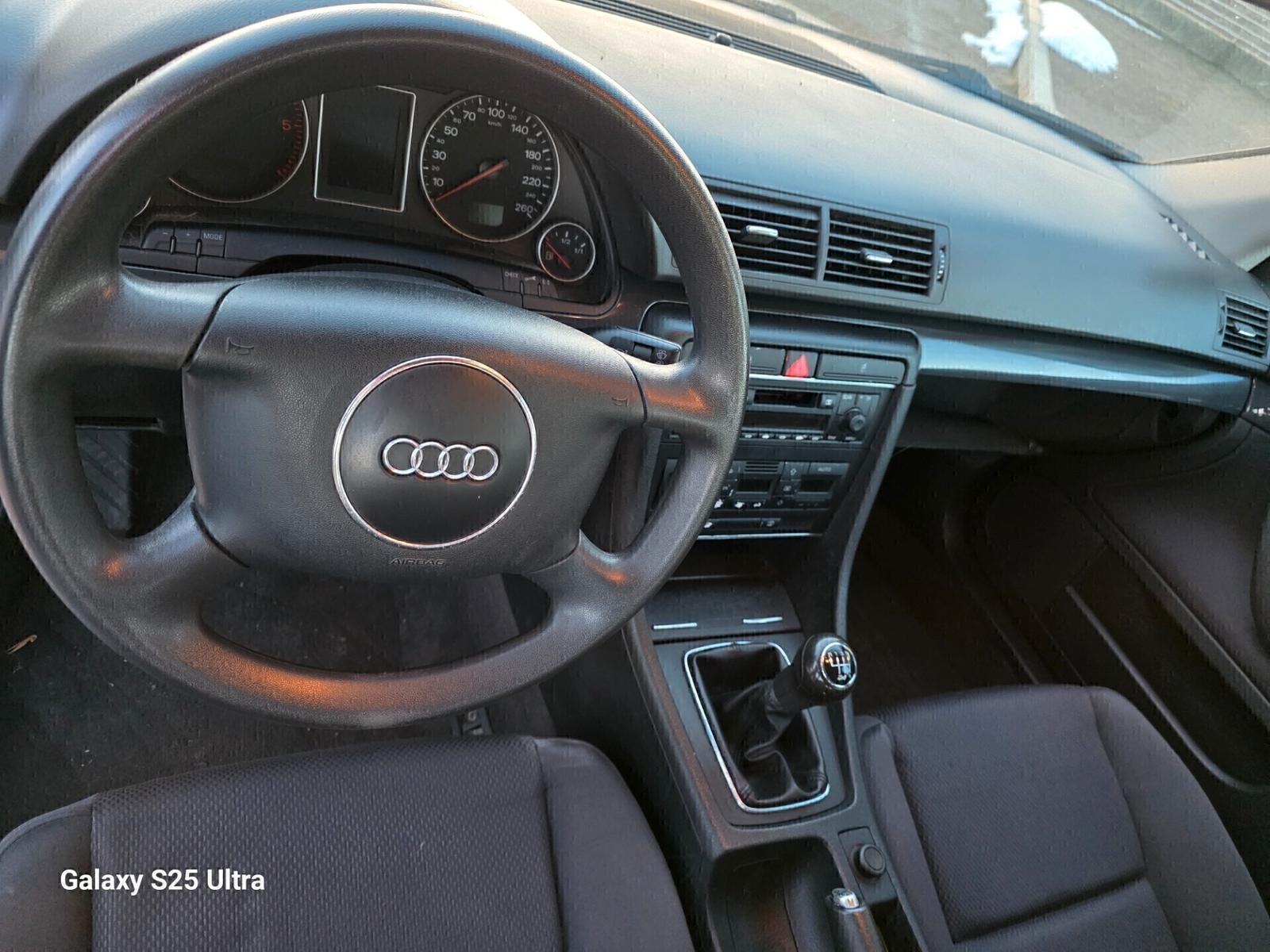 Audi A4 2005 — photo 10
