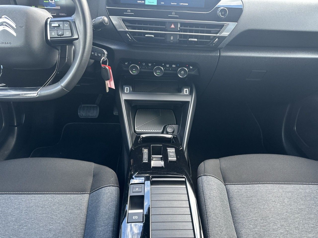 Fahrzeugabbildung Citroën ë-C4 Lim. Feel