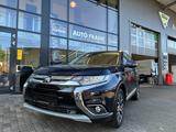 Mitsubishi Outlander Plus 2WD Bluetooth/Kamera/7Sitzer