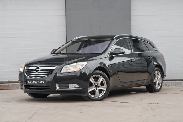 Opel 2009 Insignia A Sports Tourer Cosmo  € 3000