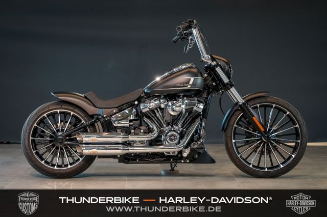 Harley-Davidson Softail FXBR Breakout 117 mit Jekill&Hyde