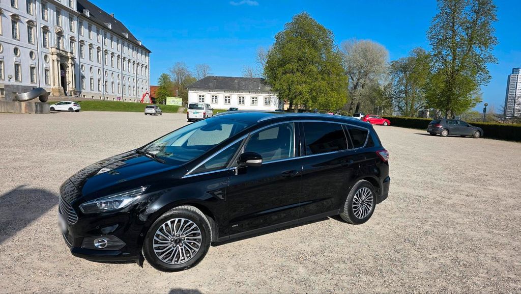 Image of Ford S-Max