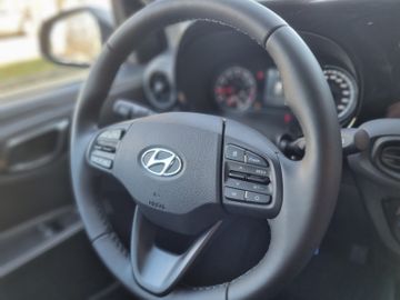 Fahrzeugabbildung Hyundai New i10 1.2 TREND Automatik KOMFORT SHZ PDC
