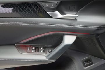 Volkswagen Tiguan 1.5 eTSI 110 kW Life AHK elek. Koffer Kam