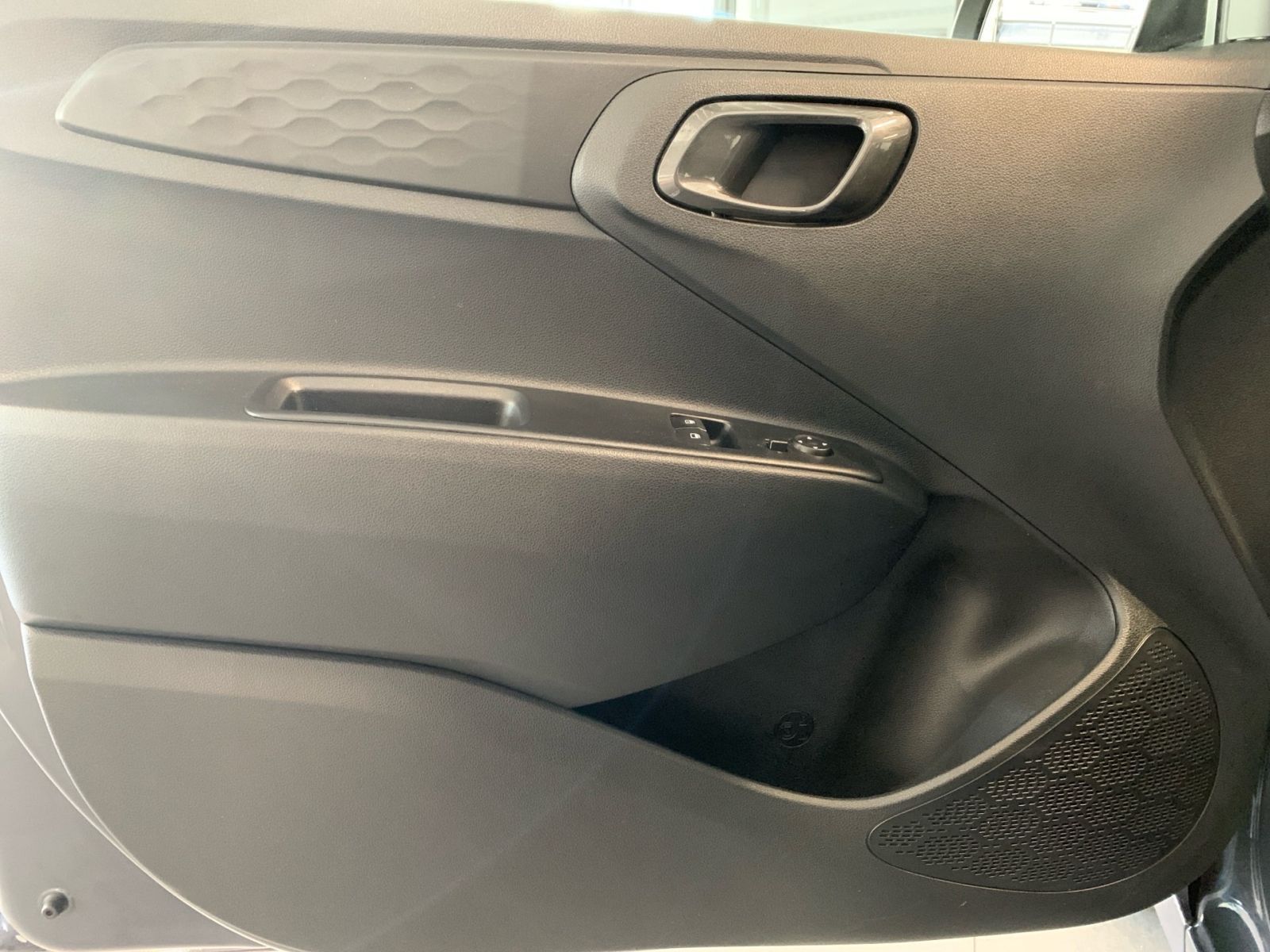 Fahrzeugabbildung Hyundai i10 1.2 Trend Automatik Navi
