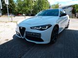 Alfa Romeo Giulia Veloce Q4 Pano/Matrix/Werksgaran.09/27 - Alfa Romeo Giulia mit Panoramadach