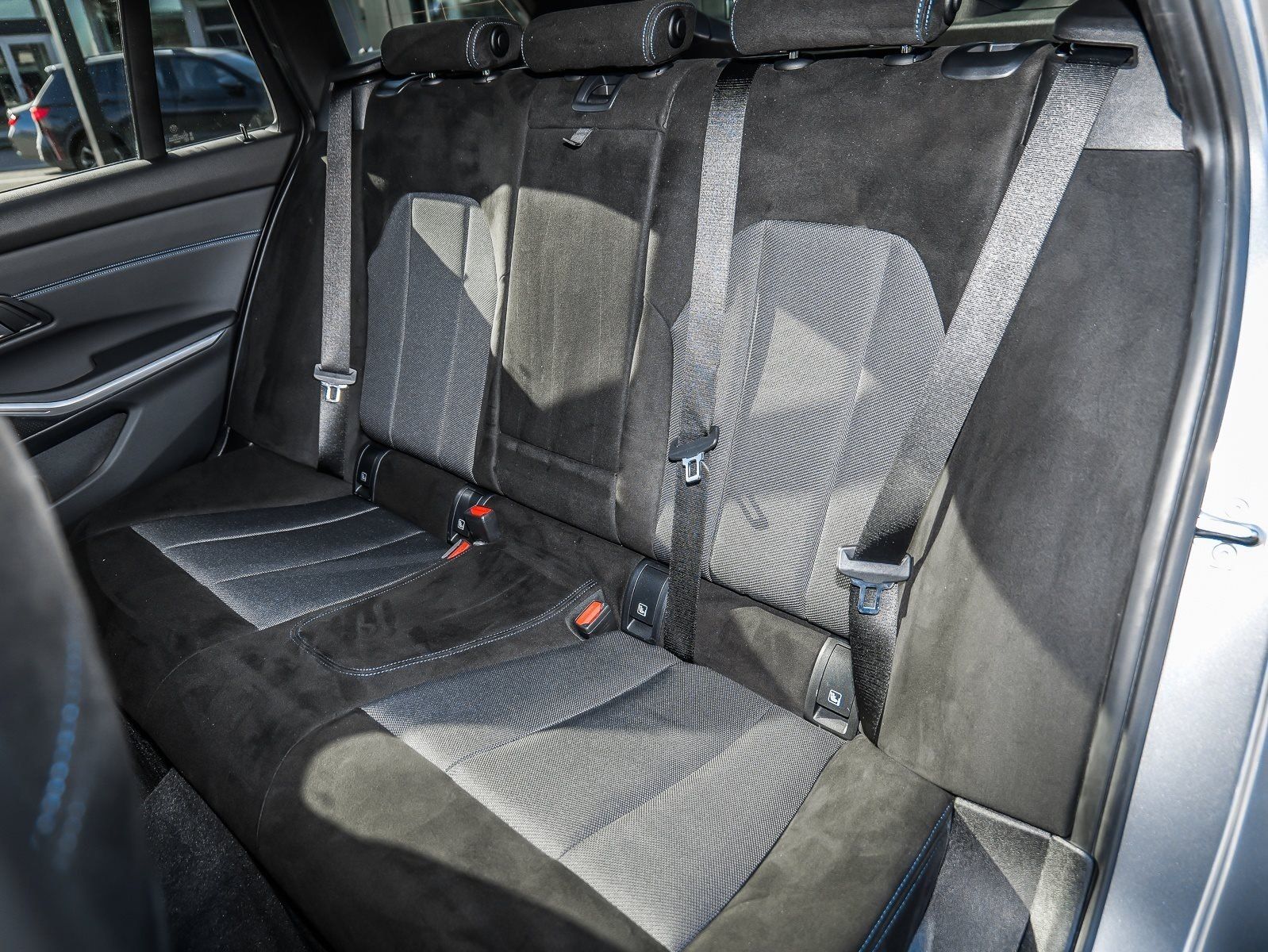 BMW 330 - Bild 17