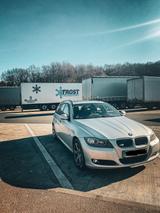 BMW E91 318i - BMW 318: E91