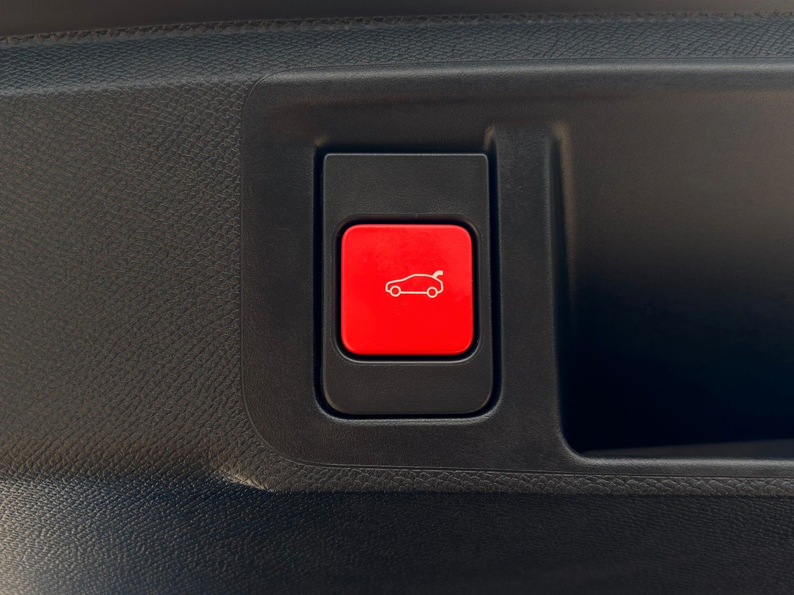Fahrzeugabbildung Opel Astra ST 1.2 Turbo GS HuD 360° LHZ IntelliDrive