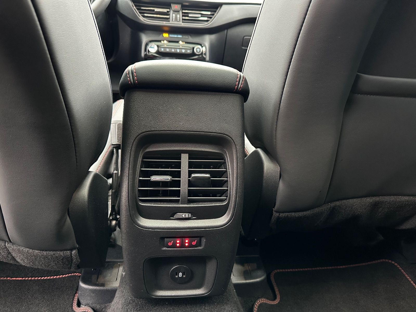 Fahrzeugabbildung Ford Kuga 1.5 EB ST Line X Pano/Matrix/HUD/B&O