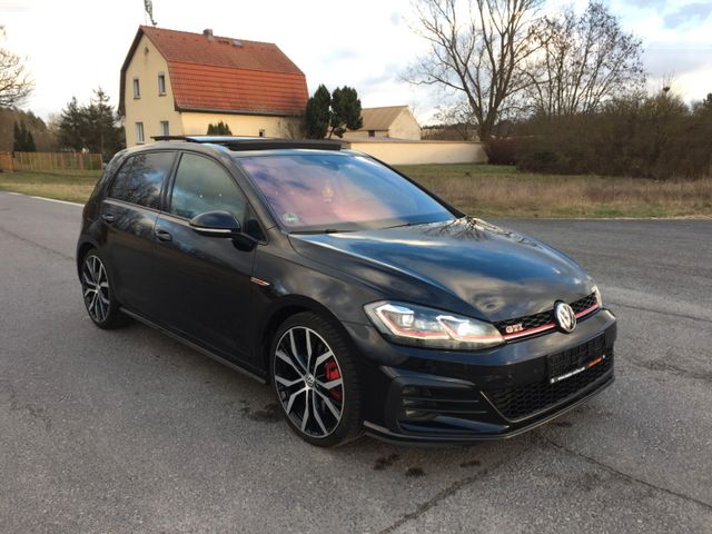 Volkswagen Golf 2.0 TSI,GTI,PANO,LEDER,NAVI,KAMERA,SITZHEIZ