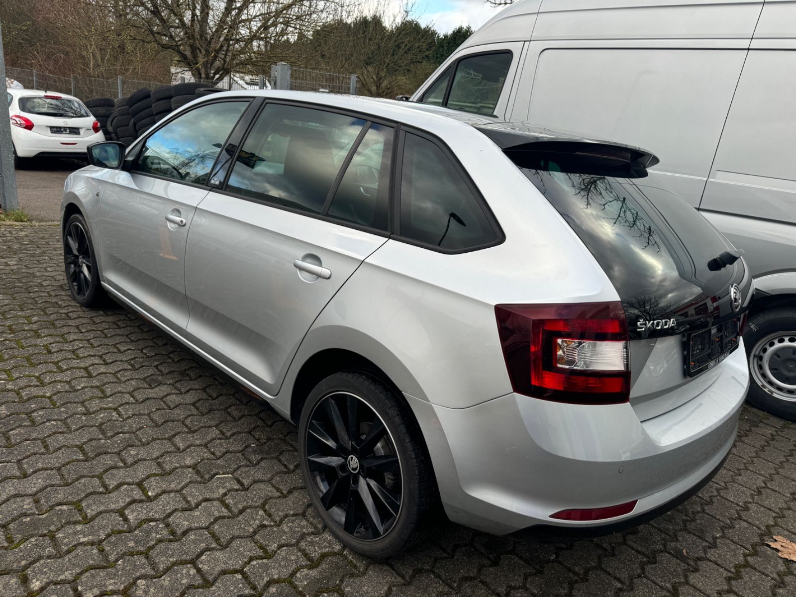 Fahrzeugabbildung SKODA Rapid Spaceback Monte Carlo Panorama+Sitzheizung