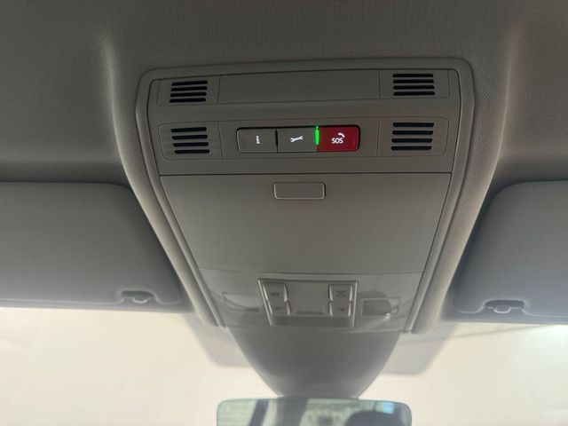 Touran TAXI / MIETWAGEN 2.0 TDI 150 PS DSG LED+A
