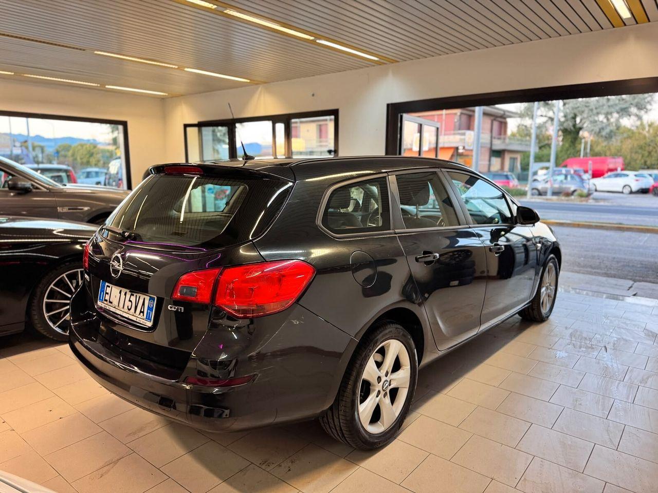 Opel Astra 2012 — engine 2 cm³, 110 HP (81kW)